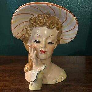 Napco lady vase 1956